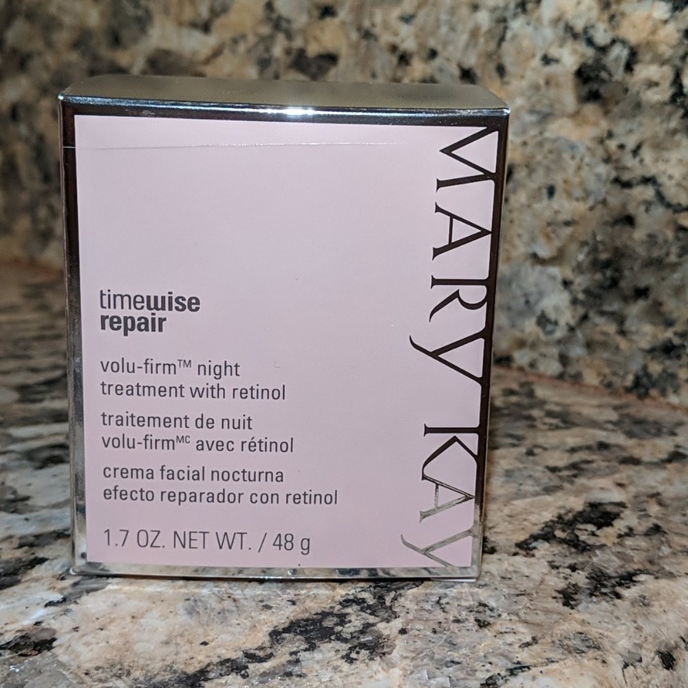 Mary Kay night treatment with retinal